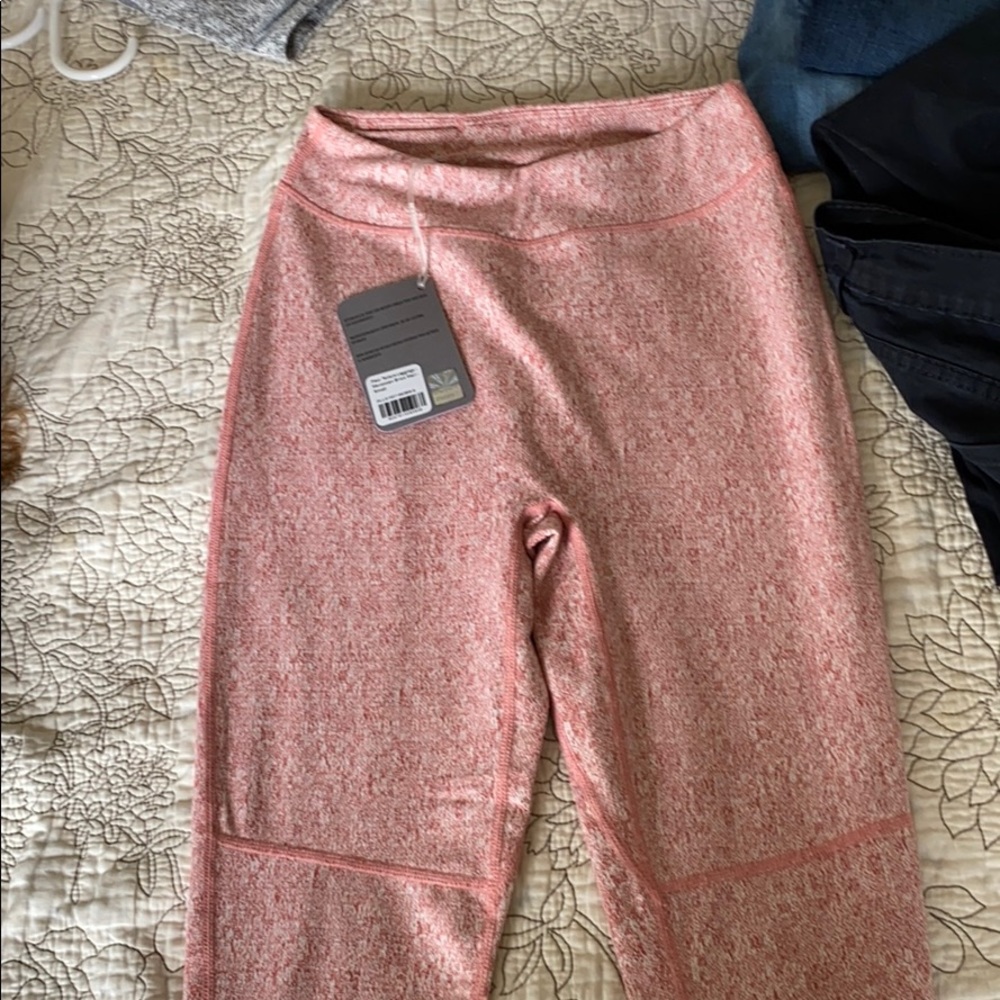 Gym shark leggings